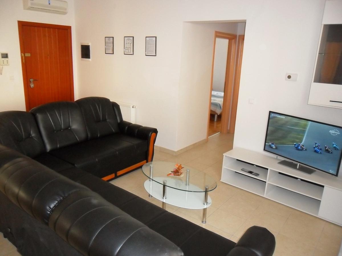 Vile Park Apartment Пула Екстериор снимка