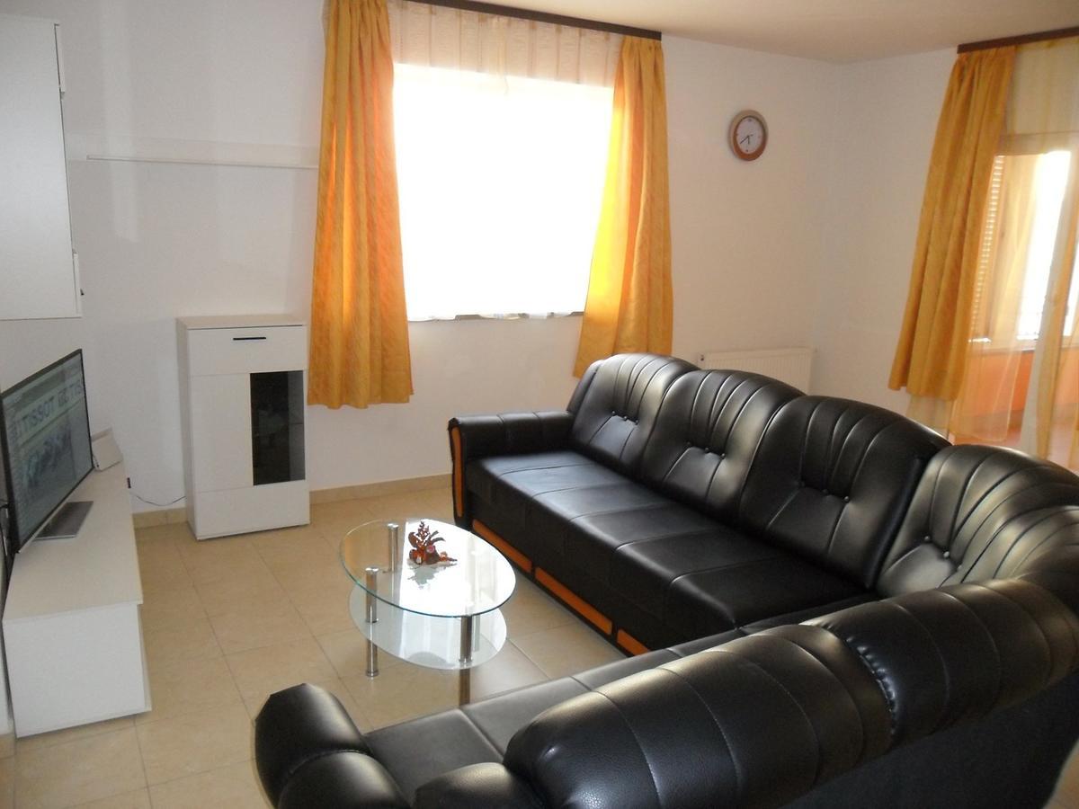 Vile Park Apartment Пула Екстериор снимка