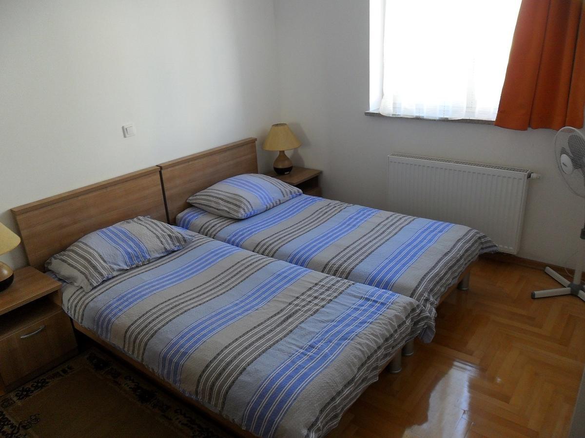 Vile Park Apartment Пула Екстериор снимка